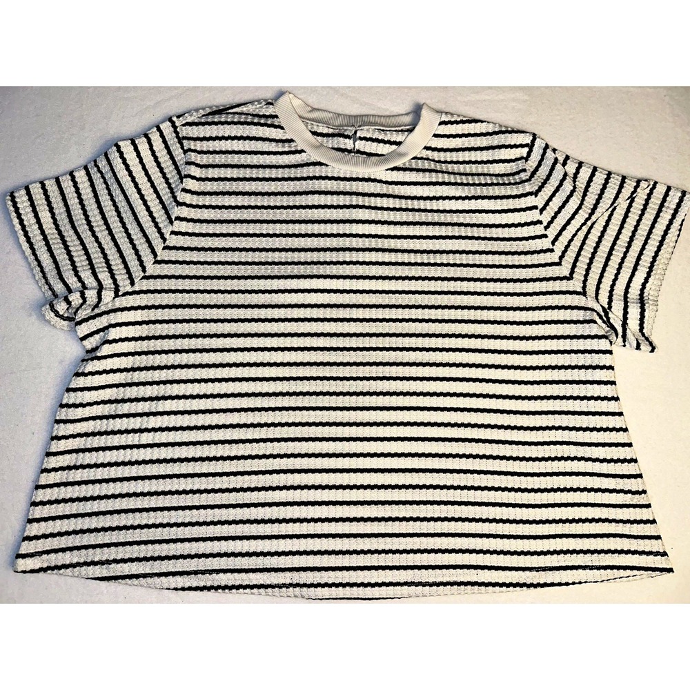 SHEIN Curve Striped Knit Lace-Up Round Neck Short Sleeve Tee Plus 3XL